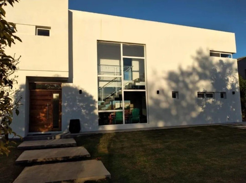 Imagen 2 de 22 de Casa En Venta En El Canton Islas
