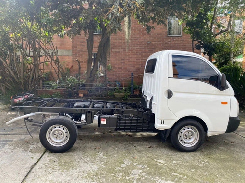 Imagen 5 de 16 de Hyundai Porter 2.5 H100