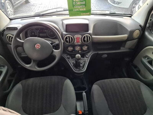 Fiat Doblo Essence 1.8 Flex 16v 5p 7l 2012