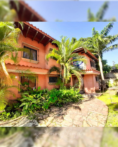 Se Vende!!! Hermosa Casa En La Urbanización La Floresta Maracay Aragua