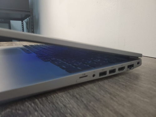 Laptop Dell Precisión Core I7 10ma Gen 16 Ram 480ssd T.v 2gb (Reacondicionado)
