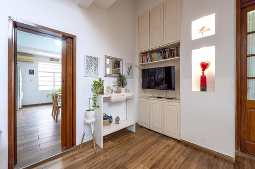 Venta - Casa De 3 Dormitorios, Patio Con Parrillero Y Terraza. Echesortu, Rosario.
