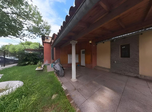 Casa De 4 Ambientes + Departamento Venta Ituzaingo