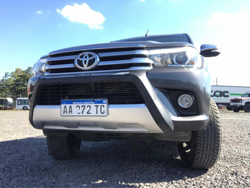 Toyota Hilux 2.8 Cd Srx 177cv 4x4 At 2016