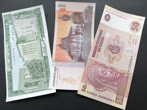 Set De 3 Billetes Internacionales, Papel, Sin Circular (Usado)
