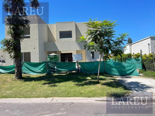 Imagen 4 de 16 de Casa En Venta - Barrio Santa Guadalupe