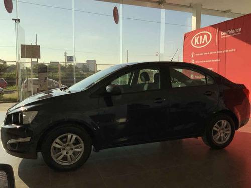 Imagen 7 de 14 de Chevrolet Sonic 2016 4p Ls L4/1.6 Man