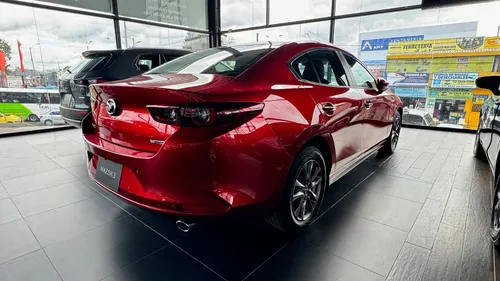 Mazda 3 Touring At Mhev (paño) 2025