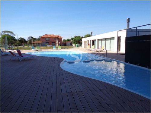 Alexander Boulevard, 2 Dormitorios Alquiler Y Venta- Ref: 3344