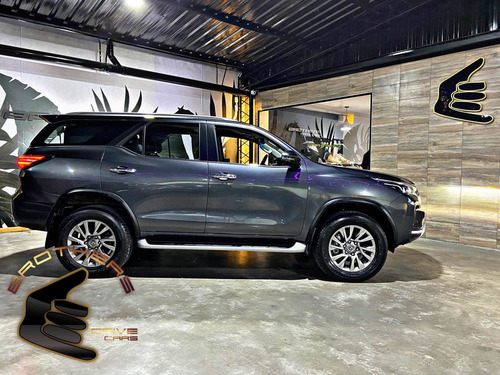 Imagen 6 de 15 de Toyota Sw4 2021 2.8 Srx 177cv 4x4 7as At