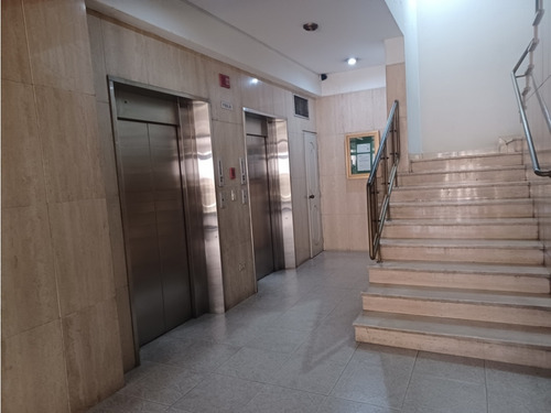 Vendo Apartamento 145m2 4 H/3b/2e La Urbina 5345