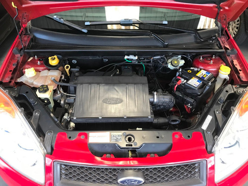 Ford Fiesta Sedan
