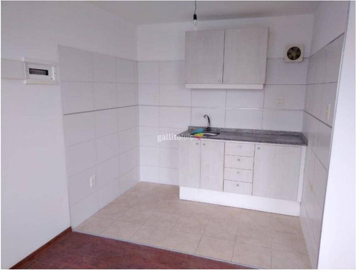 Imagen 4 de 10 de Venta De Monoambiente En Tres Cruces Montevideo