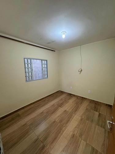 Casa Reformada Com 2 Quartos E 2 Banheiros No Morro Da Cruz