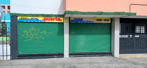 Local Comercial (entrada A Carapungo) Frente A Parada De Buses