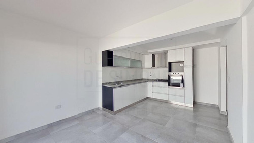 Imagen 4 de 30 de Venta Ph 4 Ambientes En Agronomia Con Cochera, Patio Y Terraza
