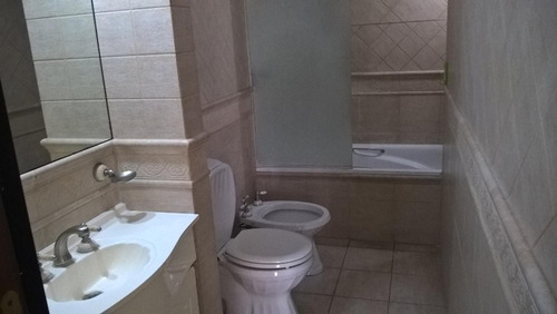 Imagen 10 de 21 de Venta - Casa Céntrica En Garín
