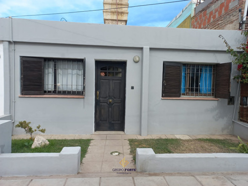 Casa En Venta Jose I. Diaz 1º Secc.