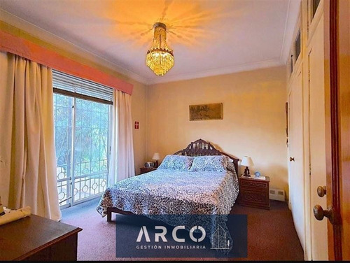 Imagen 11 de 16 de Casa En Venta Gran Terreno 636 M2. Metro Chile España. Ñuñoa