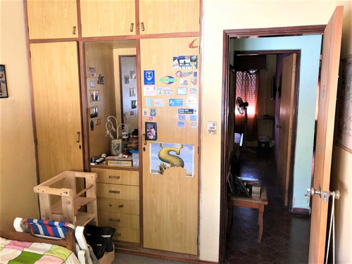 Hermosa Casa Con Apartamento Ubicada En Zona Centrica
