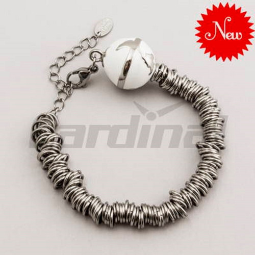 Pulsera Acero Dije Mundo Esmalte Blanco Cardinal Para Regalo