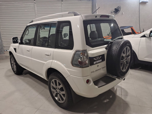 Mitsubishi Pajero TR4 2.0 4x2 Flex Aut. 5p