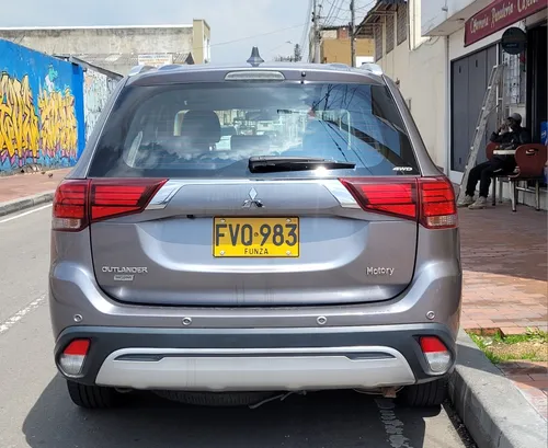 Mitsubishi Outlander 2.4 Kaiteki 4x4 automática