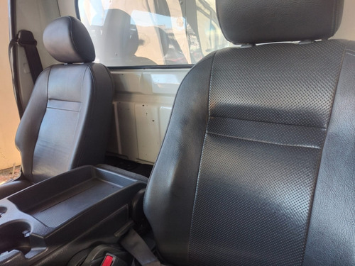 Kia Bongo BAU COM PORTA LATERAL