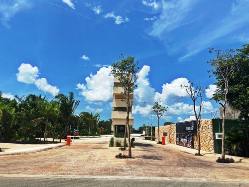 Casa(149) En Venta En Privada Zendera, Conkal