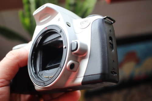 Máquina Fotográfica Analógica Canon Eos 300 (analógica)
