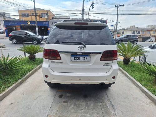 Toyota Hilux SW4 3.0 Srv 7l 4x4 Aut. 5p