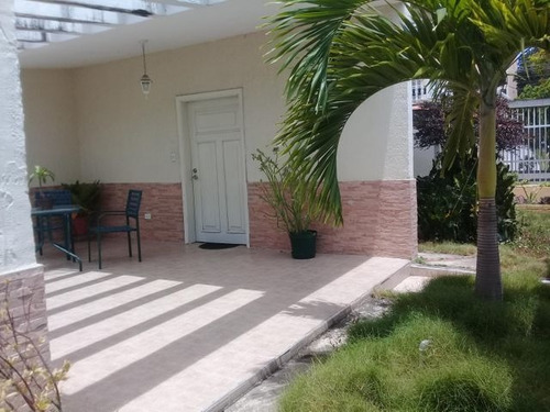 Imagen 1 de 14 de Casa En Venta En Barquisimeto