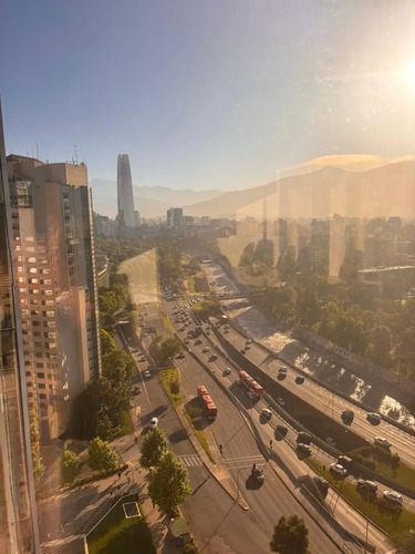 Oficina Torre Santa María, Excelente Conectividad