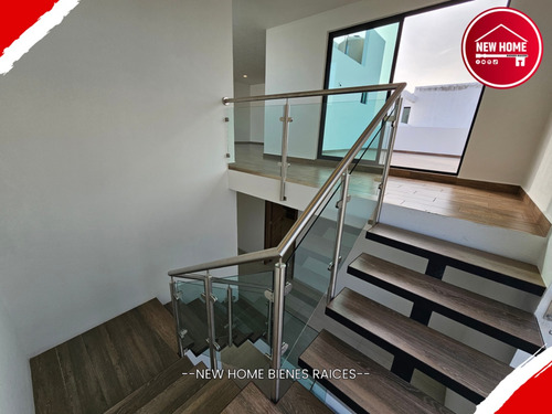 Casas En Venta En Metepec Cerca Del Parque Bicentenario Con 4 O 5 Recamaras