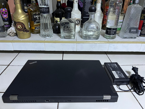 Estación De Trabajo Móvil Thinkpad P17, 17.3 Pulgadas Cor I7 Negro (Usado)