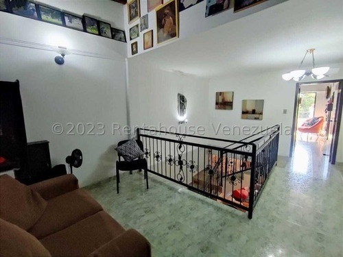 Imagen 20 de 30 de Townhouse En Venta El Castaño, Conjunto Cerrado. Maracay 23-18675 Hc