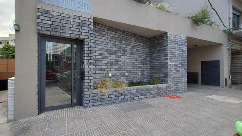 Departamento En Venta De 2 Ambientes En Olivos Con Cochera Y Balcón