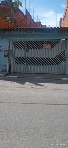 Casa Térrea Com Sobrado Fundos