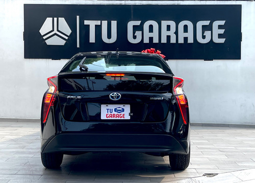 Toyota Prius 1.8 Base Cvt