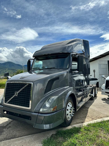 Tractocamion Volvo 2015 Motor Cummins Impecable