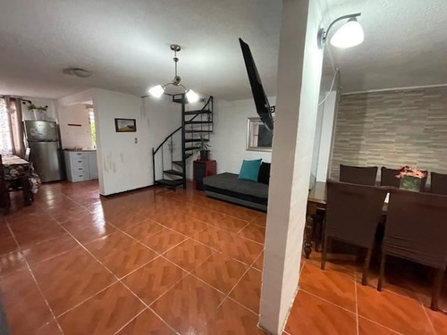 En Venta Casa Aislada De 3 Dorm. 2 Baños En Quilicura