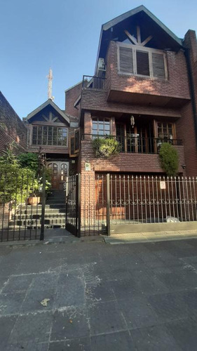 Casa En Venta - 3 Dormitorios 5 Baños 1 Cochera - 335mts2 - Villa Urquiza