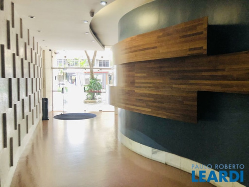 Imagem 1 de 10 de Apartamento - Centro - Sp - 630390