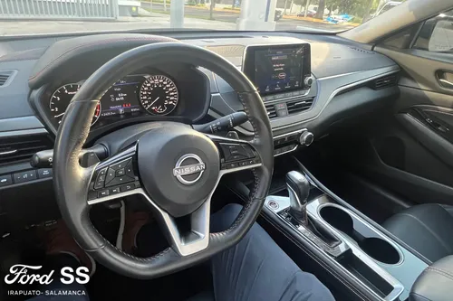Nissan Altima 4p SR Turbo L4/2.0/T Aut