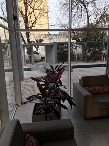 Departamento En Venta En Morón. 3 Ambientes.