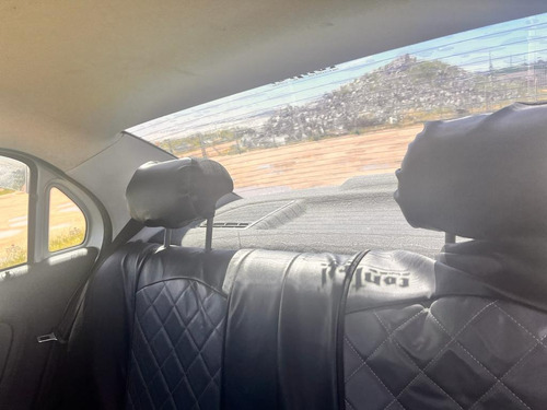 Volkswagen Gol Sedan 1.6 Comfortline 101cv