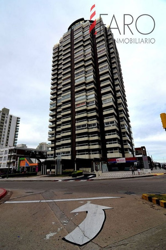 Imagen 28 de 30 de Apartamento En Mansa 3 Dormitorios Y Dependencia - Punta Del Este Mansa
