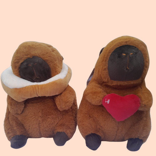 Capivara De Pelúcia Que Canta Com Voz Cenoura E Coração