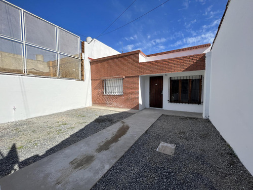 Venta - Ph Tipo Casa 3 Amb - Garage - Jardín - Tres De Febrero - Barrio El Libertador