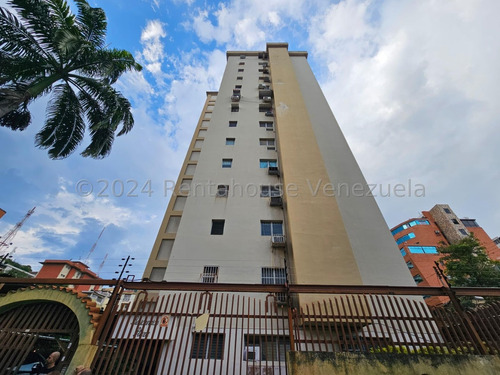 Apartamento En Venta En Urb. Calicanto 24-17641 Jcm